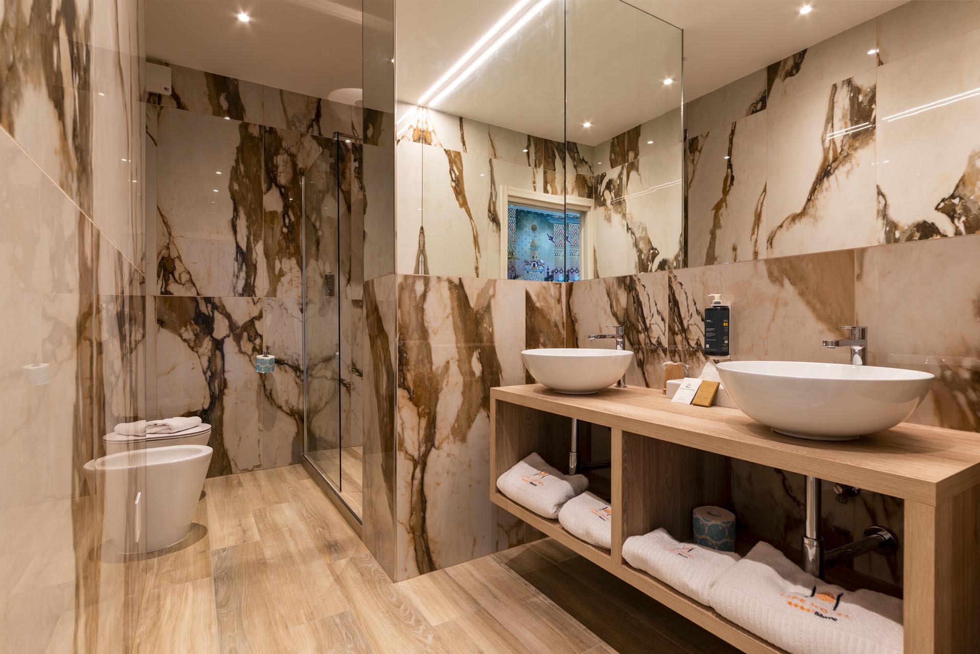 Rooms & Suites 202 DSC2987