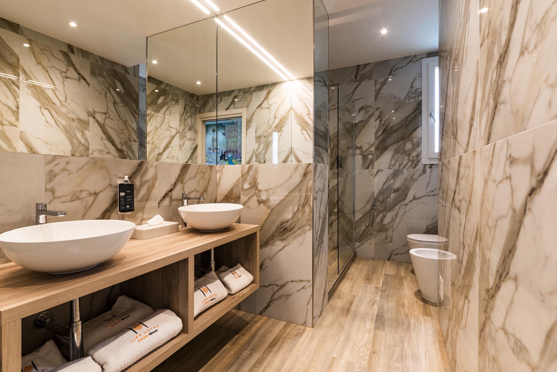 Rooms & Suites 168 JS POOL VIEW BATH 10