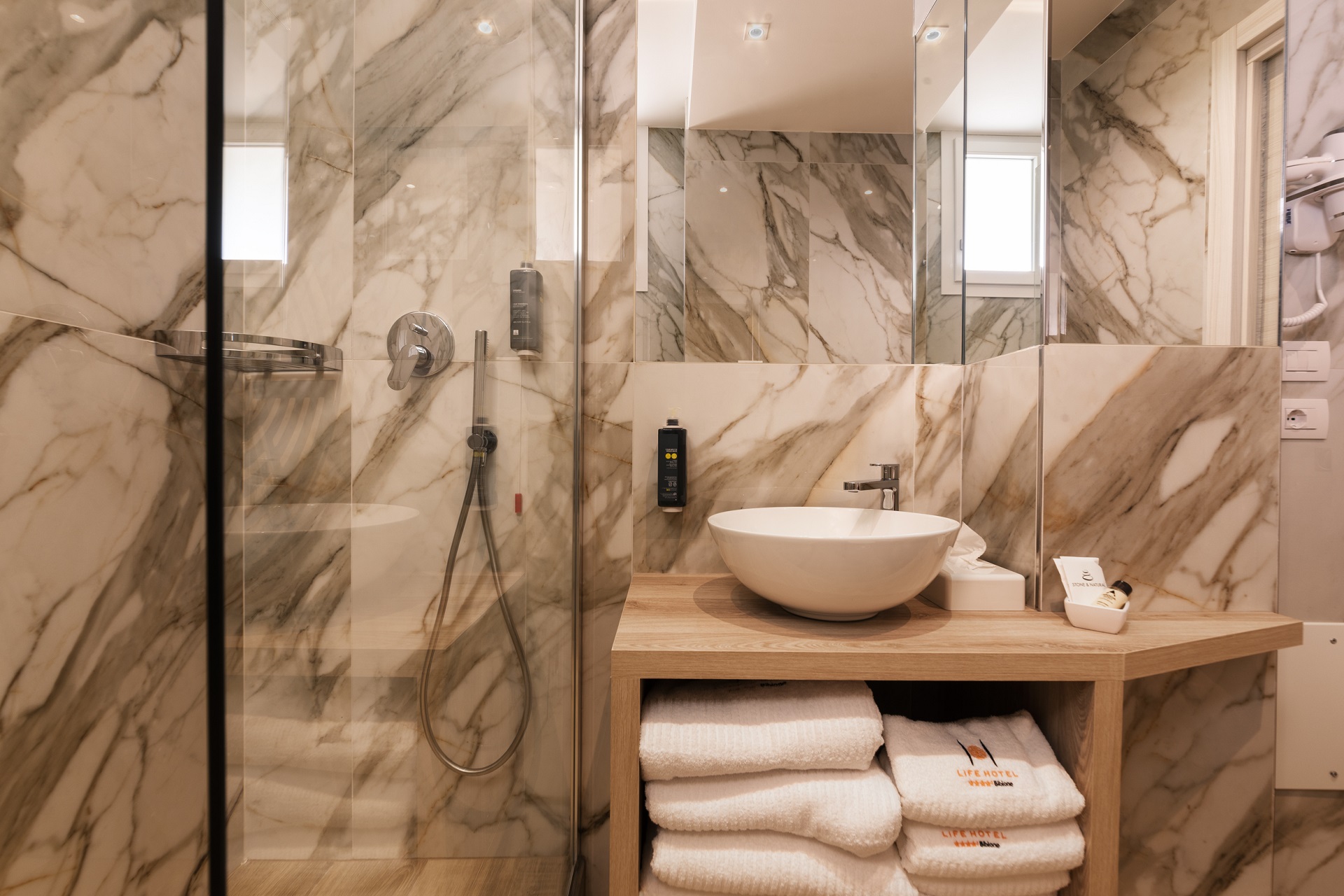 Rooms & Suites 229 DSC2740